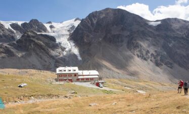 3 day trek in Stelvio National Park Pizzini refuge