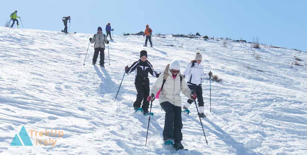 snowshoeing descending