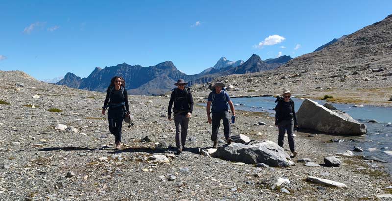 Glacial High route on the goletta lake
